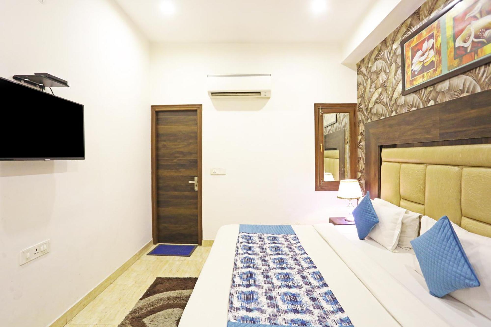 Hotel The Kiara Near Delhi Airport Nova Deli Exterior foto